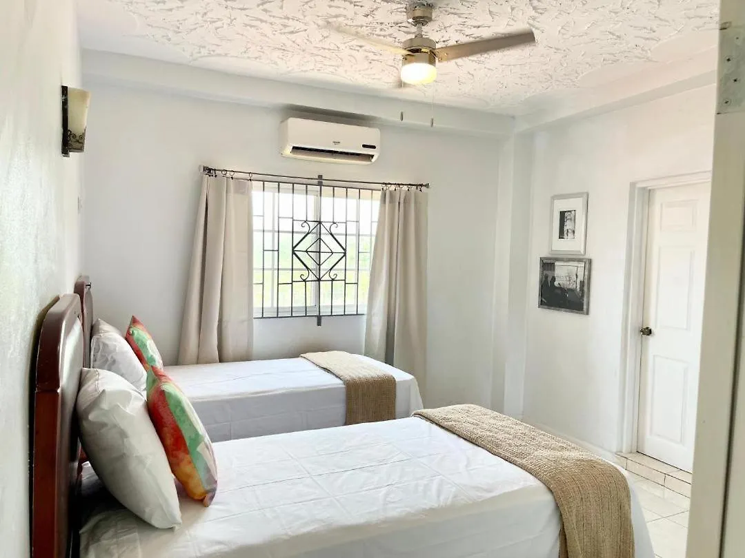 15000 Sq Ft 7 Bedroom House With Pool And Ocean View Silver Sands Дом отдыха
