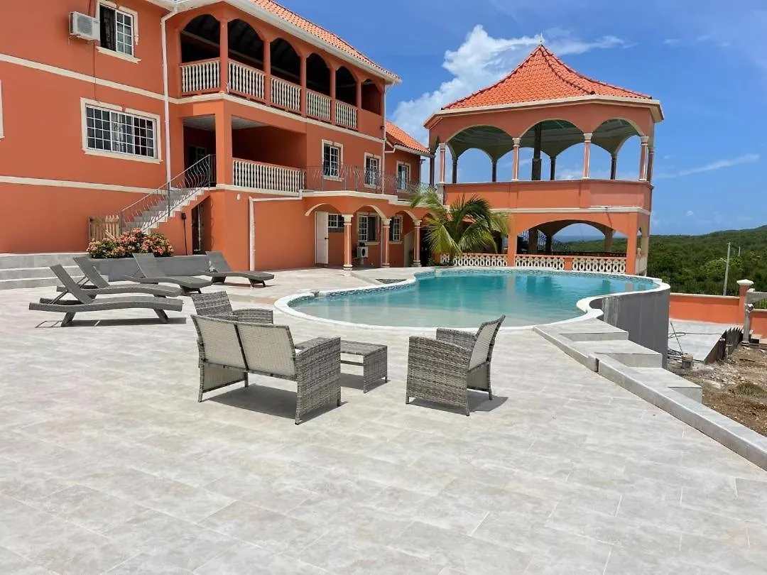 15000 Sq Ft 7 Bedroom House With Pool And Ocean View location