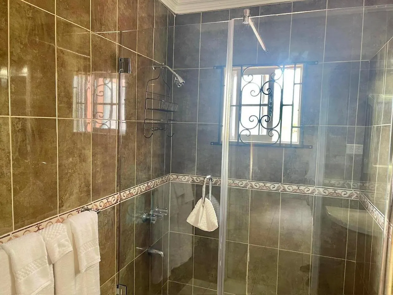 15000 Sq Ft 7 Bedroom House With Pool And Ocean View Silver Sands Дом отдыха
