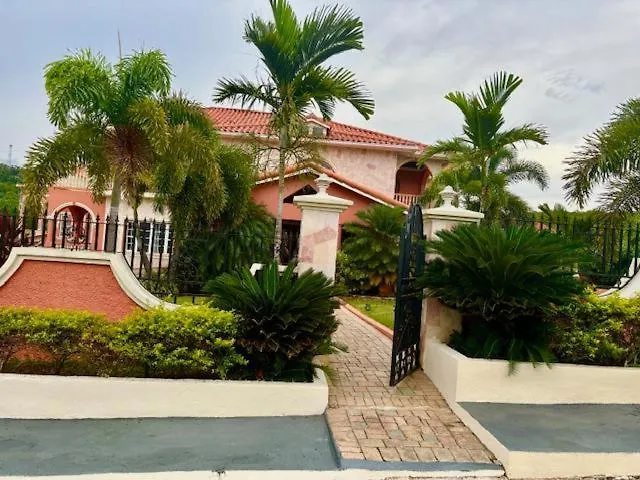 Hébergement de vacances 15000 Sq Ft 7 Bedroom House With Pool And Ocean View Silver Sands