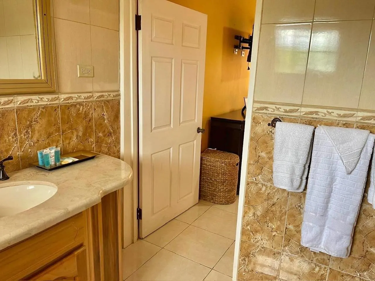 Holiday home 15000 Sq Ft 7 Bedroom House With Pool And Ocean View Silver Sands Jamaica
