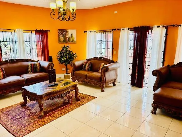 15000 Sq Ft 7 Bedroom House With Pool And Ocean View Silver Sands Ferienhaus